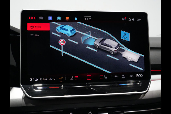 Volkswagen Golf 1.5 eHybrid 204pk Life Edition Panorama Stoel/Stuurverw. Camera 18"velgen Trekhaak