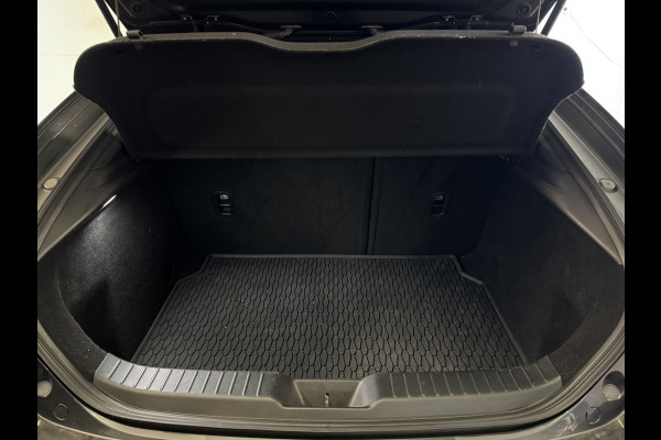 Mazda 3 2.0 e-SkyActiv-G M Hybrid 150PK AUT. SPORTIVE HEAD-UP/ACC/NAVI/STOELVERW.