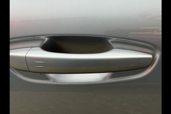 Citroën C4 Spacetourer 130pk Shine (Camera - Keyless Entry - Parkeersensoren V+A - Navigatie - Apple Carplay - Automatisch parkeren - Automatische Airc