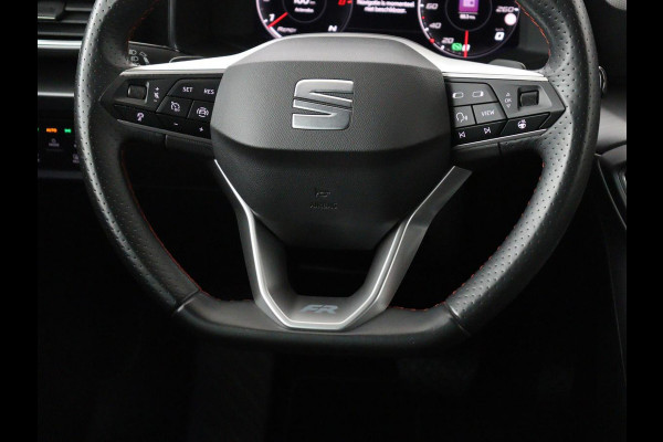 Seat Leon 1.5 eTSI FR Launch Edition | Stoelverwarming | Trekhaak | Adaptive cruise | Camera | Carplay | Sfeerverlichting | Navigatie | Keyless | Dynamic Chassis Control | Full LED