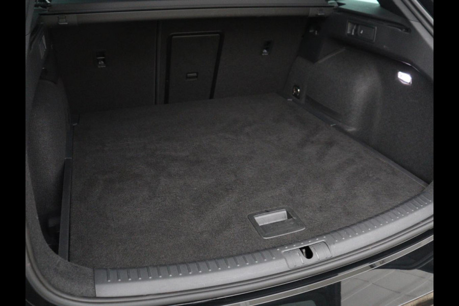 Seat Leon 1.5 eTSI FR Launch Edition | Stoelverwarming | Trekhaak | Adaptive cruise | Camera | Carplay | Sfeerverlichting | Navigatie | Keyless | Dynamic Chassis Control | Full LED