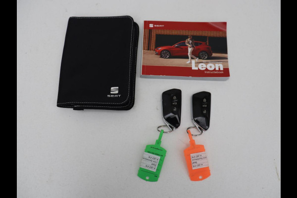 Seat Leon 1.5 eTSI FR Launch Edition | Stoelverwarming | Trekhaak | Adaptive cruise | Camera | Carplay | Sfeerverlichting | Navigatie | Keyless | Dynamic Chassis Control | Full LED