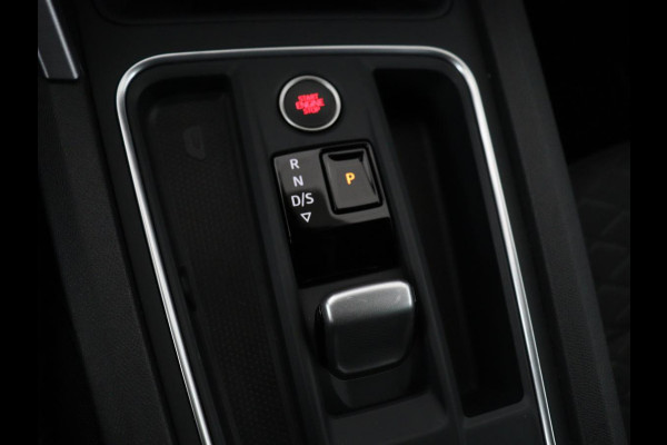 Seat Leon 1.5 eTSI FR Launch Edition | Stoelverwarming | Trekhaak | Adaptive cruise | Camera | Carplay | Sfeerverlichting | Navigatie | Keyless | Dynamic Chassis Control | Full LED