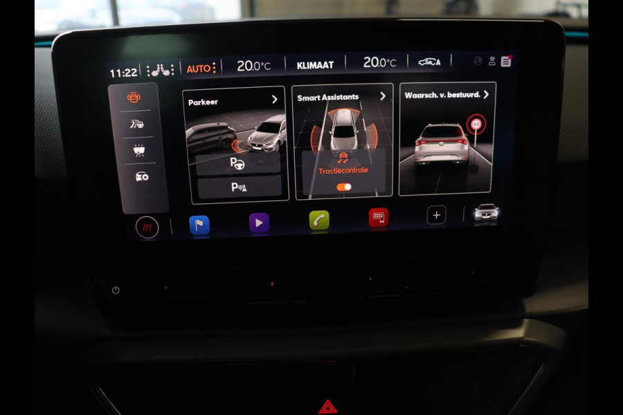 Seat Leon 1.5 eTSI FR Launch Edition | Stoelverwarming | Trekhaak | Adaptive cruise | Camera | Carplay | Sfeerverlichting | Navigatie | Keyless | Dynamic Chassis Control | Full LED