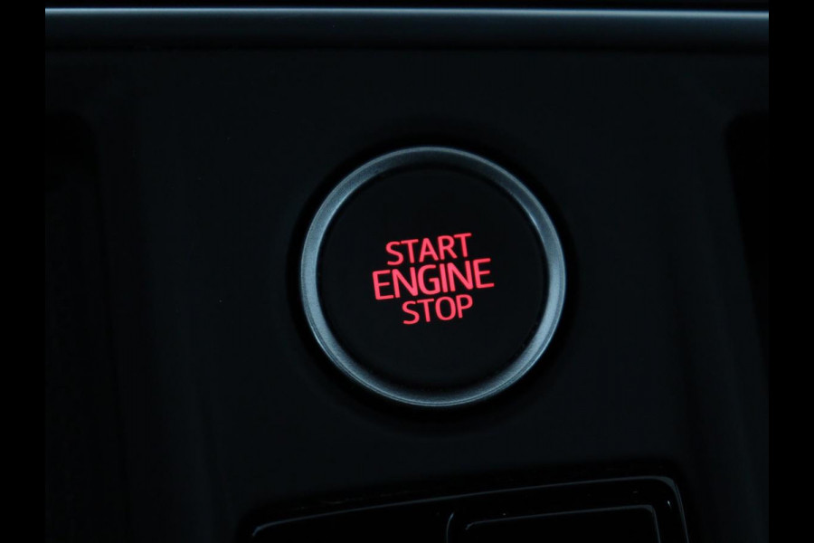 Seat Leon 1.5 eTSI FR Launch Edition | Stoelverwarming | Trekhaak | Adaptive cruise | Camera | Carplay | Sfeerverlichting | Navigatie | Keyless | Dynamic Chassis Control | Full LED