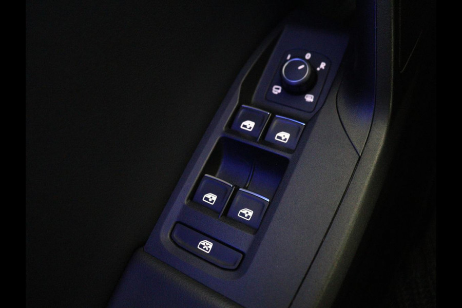 Seat Leon 1.5 eTSI FR Launch Edition | Stoelverwarming | Trekhaak | Adaptive cruise | Camera | Carplay | Sfeerverlichting | Navigatie | Keyless | Dynamic Chassis Control | Full LED