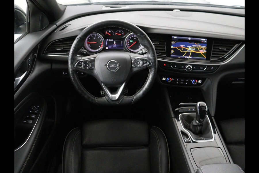 Opel Insignia 1.5 Turbo Business Executive | OPC Line | Leder | Stoel & stuurverwarming | Marix LED | Trekhaak | Carplay | Camera | Comfortstoelen | Navigatie