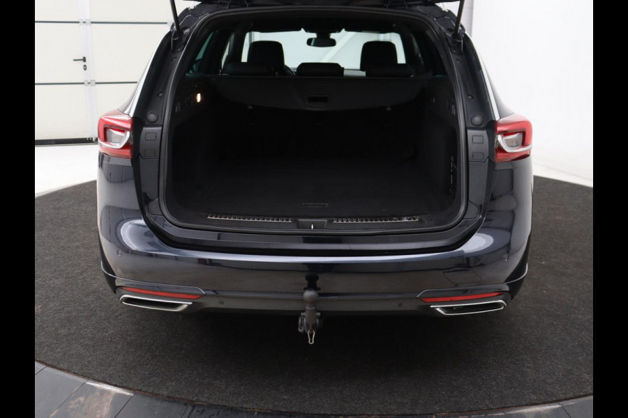 Opel Insignia 1.5 Turbo Business Executive | OPC Line | Leder | Stoel & stuurverwarming | Marix LED | Trekhaak | Carplay | Camera | Comfortstoelen | Navigatie