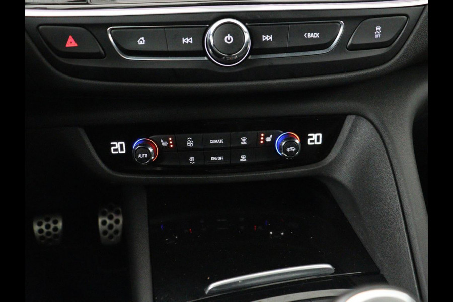 Opel Insignia 1.5 Turbo Business Executive | OPC Line | Leder | Stoel & stuurverwarming | Marix LED | Trekhaak | Carplay | Camera | Comfortstoelen | Navigatie
