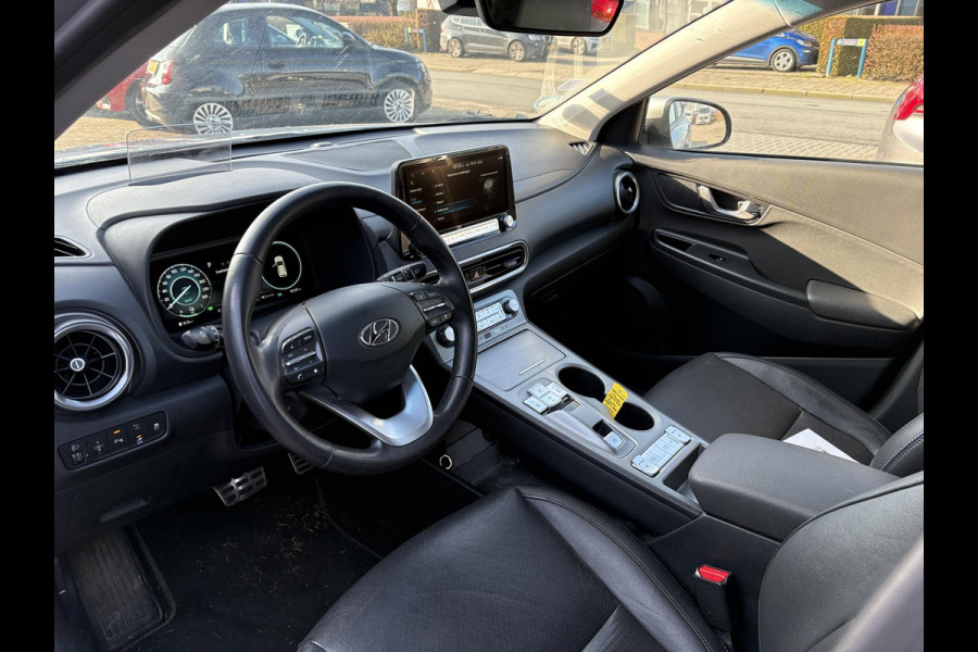 Hyundai Kona EV Premium 64 kWh | Leder | Head-Up | Stoelverwarming | Camera | Elek. verstelbare stoelen | Adaptive cruise control |