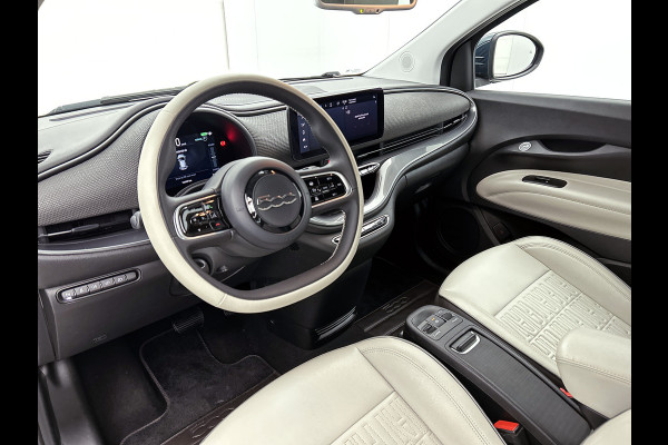 Fiat 500E CABRIO La Prima 119PK / 42 kWh / SOH 88% / Leder / Adap-Cruise / Pdc+Camera / Navigatie / Airco-ecc. / Apple Carplay Android / Apk 11-2026