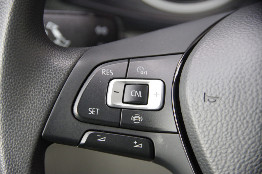 Volkswagen Crafter 2.0 TDI L3H3 Highline 3-ZITS, 140PK AUT. LED, CAMERA, NAVI, CRUISE, AIRCO, PARKEERSENSOREN