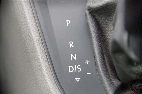 Volkswagen Crafter 2.0 TDI L3H3 Highline 3-ZITS, 140PK AUT. LED, CAMERA, NAVI, CRUISE, AIRCO, PARKEERSENSOREN