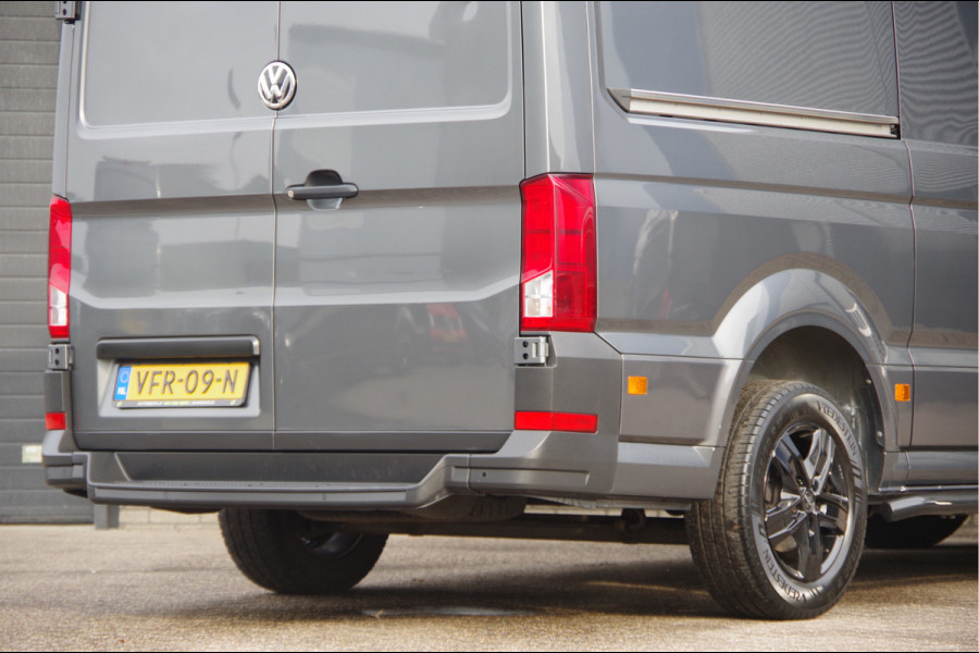 Volkswagen Crafter 2.0 TDI L3H3 Highline 3-ZITS, 140PK AUT. LED, CAMERA, NAVI, CRUISE, AIRCO, PARKEERSENSOREN