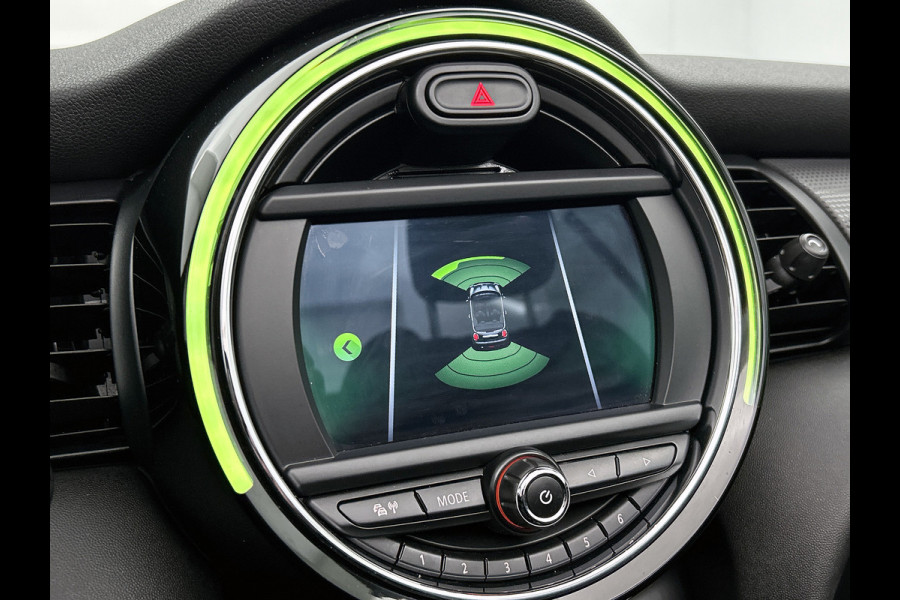 MINI Cabrio 1.5 Cooper Salt Business (Dealer OndH, Trekhaak, StoelV, Harman/ Kardon, Navigatie, Airco, Bluetooth, Etc)