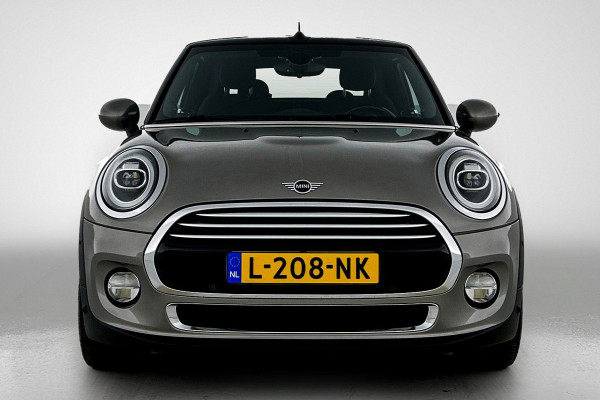MINI Cabrio 1.5 Cooper Salt Business (Dealer OndH, Trekhaak, StoelV, Harman/ Kardon, Navigatie, Airco, Bluetooth, Etc)