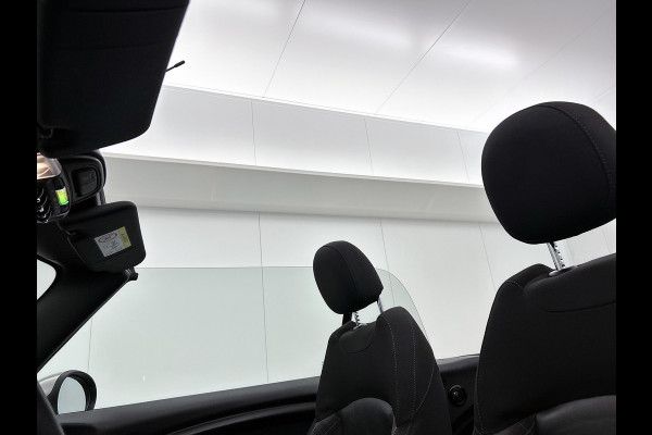 MINI Cabrio 1.5 Cooper Salt Business (Dealer OndH, Trekhaak, StoelV, Harman/ Kardon, Navigatie, Airco, Bluetooth, Etc)
