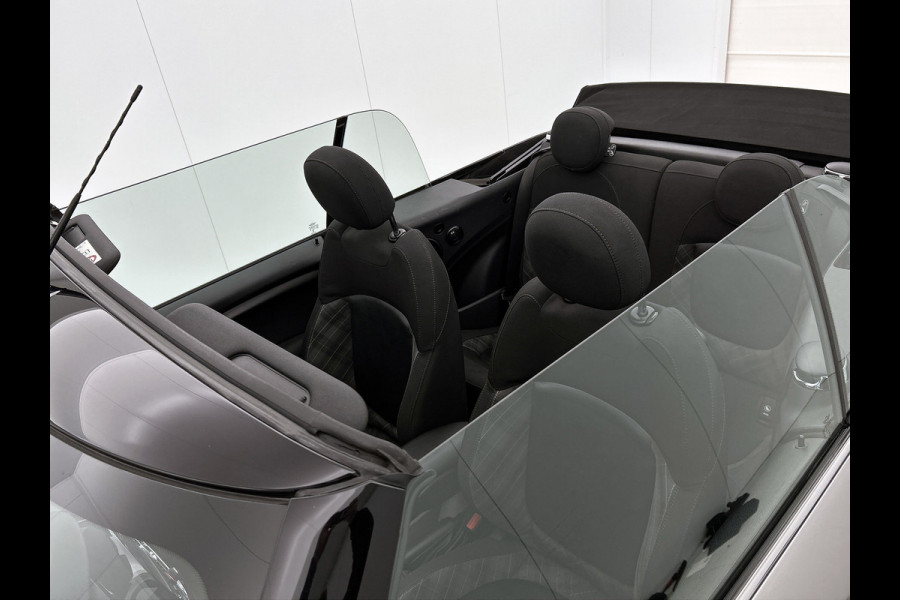 MINI Cabrio 1.5 Cooper Salt Business (Dealer OndH, Trekhaak, StoelV, Harman/ Kardon, Navigatie, Airco, Bluetooth, Etc)