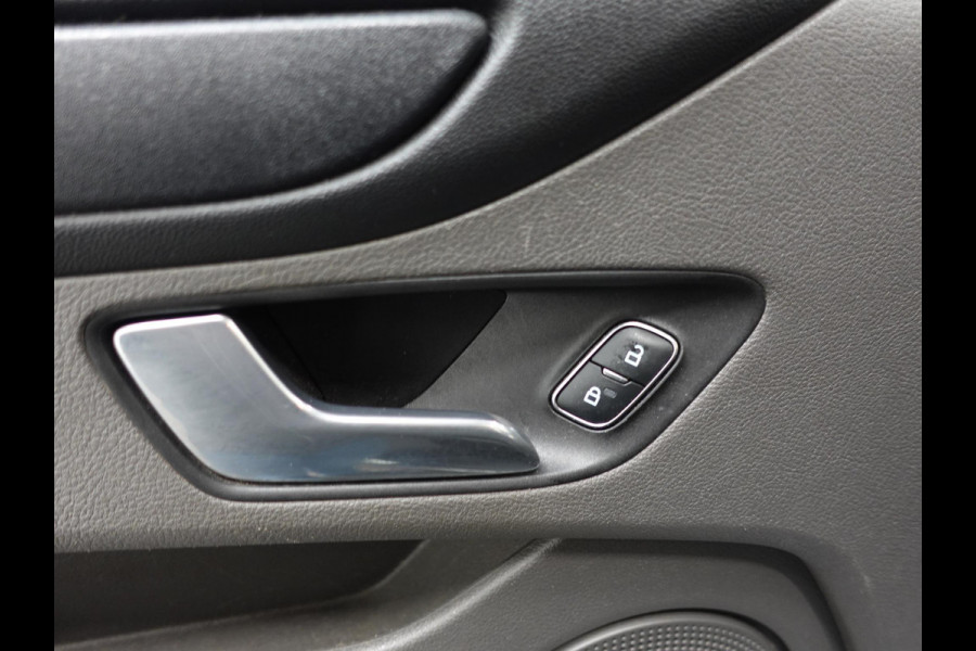 Ford Transit Custom 300 2.0 TDCI L2H1 Trend Automaat Navigatie Camera Airco Bluetooth Trekhaak