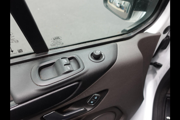 Ford Transit Custom 300 2.0 TDCI L2H1 Trend Automaat Navigatie Camera Airco Bluetooth Trekhaak