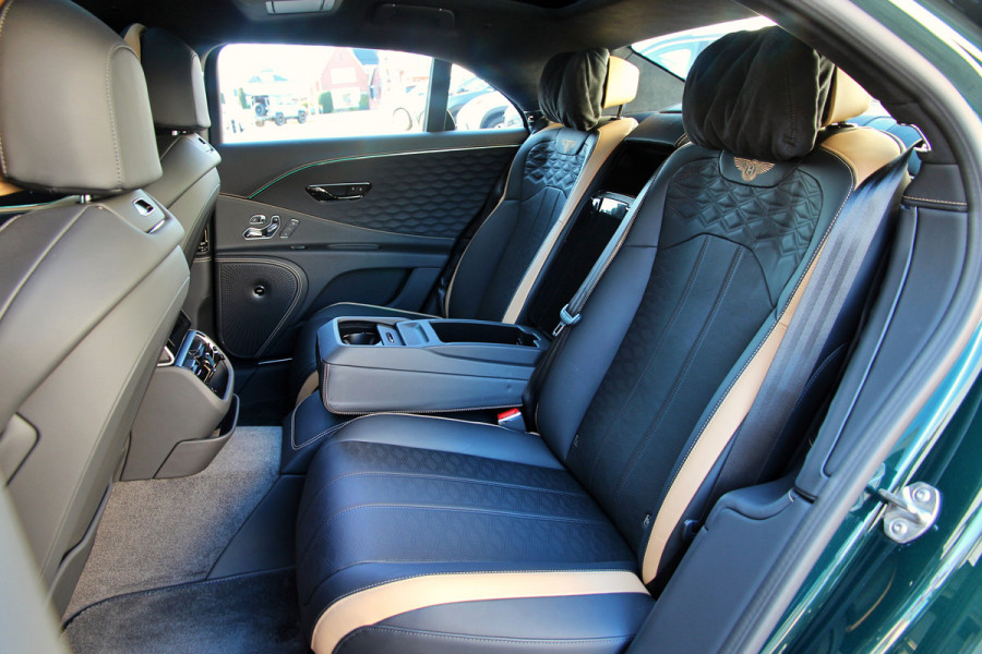 Bentley Flying Spur 4.0 V8 Hybrid Speed | Touring | Rotating | Naim | Panoramadak