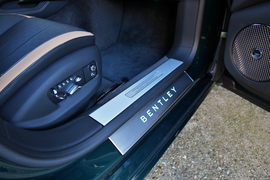 Bentley Flying Spur 4.0 V8 Hybrid Speed | Touring | Rotating | Naim | Panoramadak