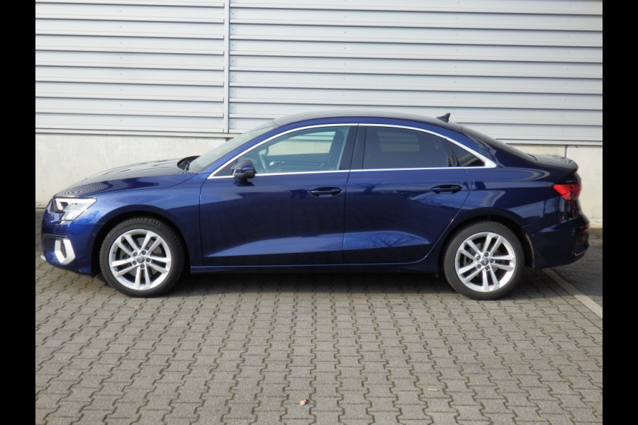 Audi A3 Limousine 35 TFSI Bns edition I Comfort stoelen I Afn. trekhaak I