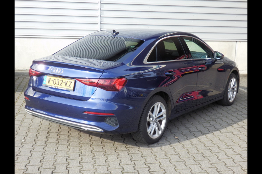 Audi A3 Limousine 35 TFSI Bns edition I Comfort stoelen I Afn. trekhaak I