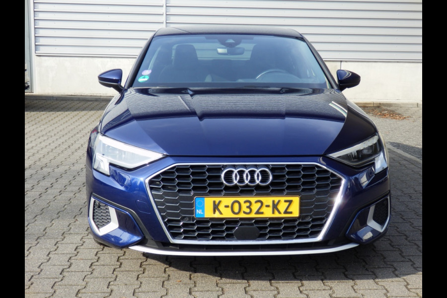 Audi A3 Limousine 35 TFSI Bns edition I Comfort stoelen I Afn. trekhaak I