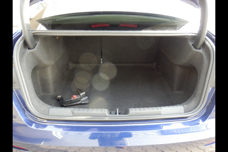 Audi A3 Limousine 35 TFSI Bns edition I Comfort stoelen I Afn. trekhaak I