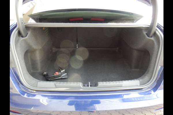 Audi A3 Limousine 35 TFSI Bns edition I Comfort stoelen I Afn. trekhaak I