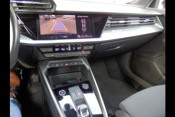 Audi A3 Limousine 35 TFSI Bns edition I Comfort stoelen I Afn. trekhaak I