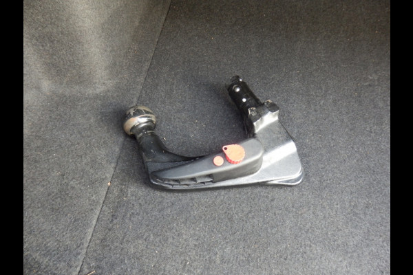 Audi A3 Limousine 35 TFSI Bns edition I Comfort stoelen I Afn. trekhaak I