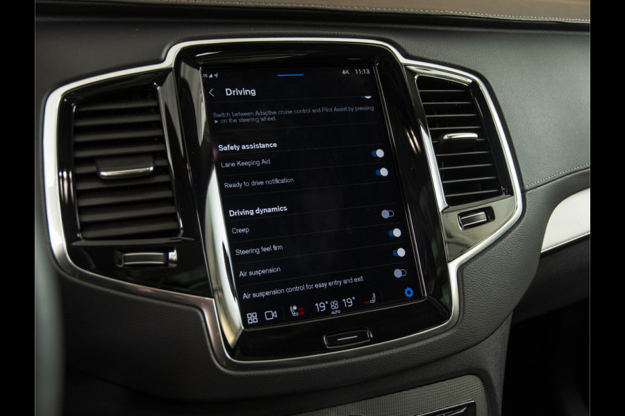 Volvo XC90 2.0 T8 Recharge AWD Ultimate Bright LUCHTVER. I PANO I H/K I 360-CAMERA I HUD I TREKH