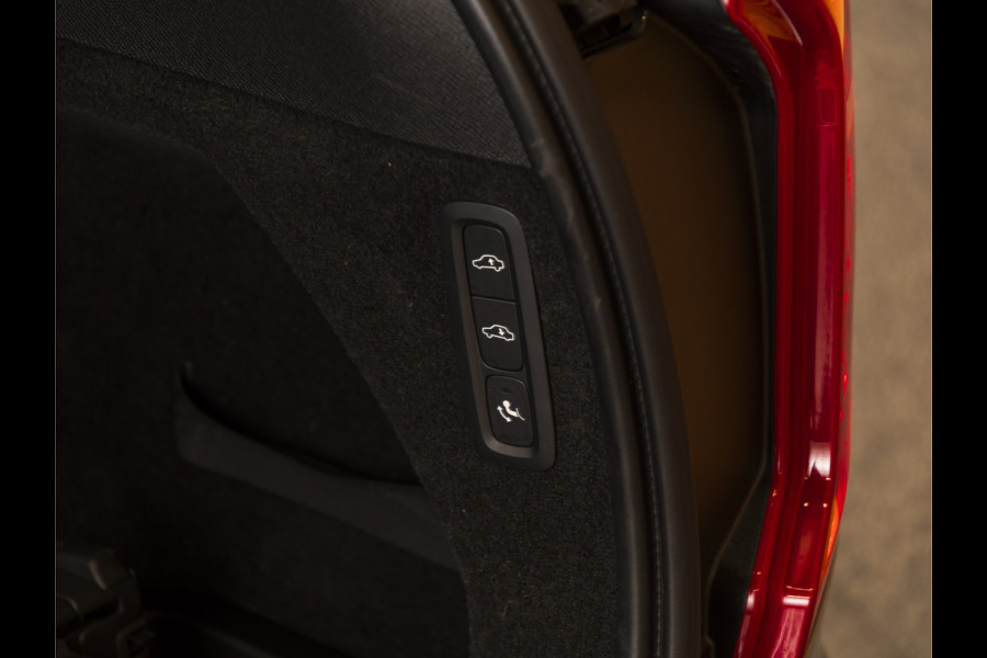 Volvo XC90 2.0 T8 Recharge AWD Ultimate Bright LUCHTVER. I PANO I H/K I 360-CAMERA I HUD I TREKH