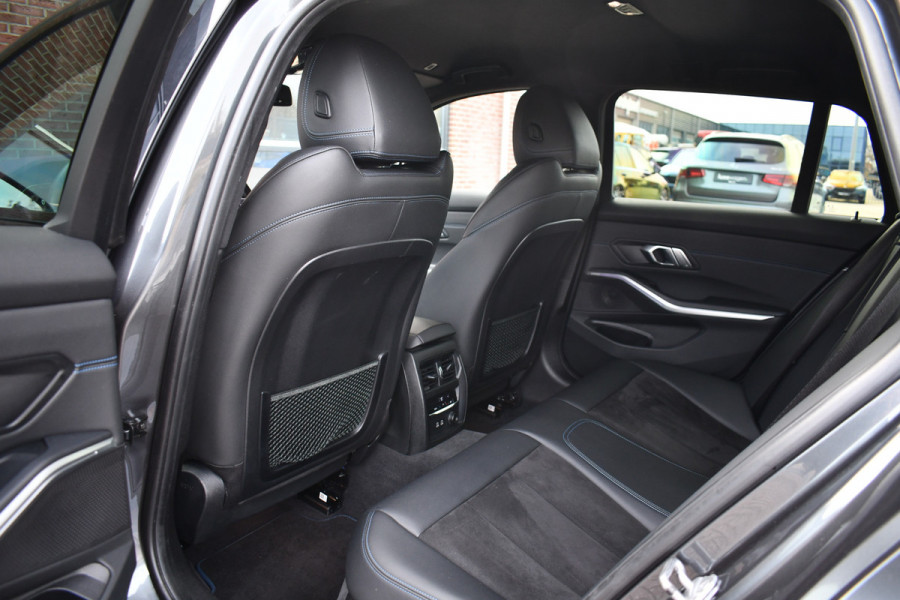 BMW 3 Serie Touring 320i M-Sport Shadow HiFi 19inch Camera NL-auto