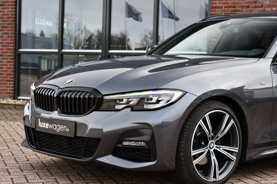 BMW 3 Serie Touring 320i M-Sport Shadow HiFi 19inch Camera NL-auto
