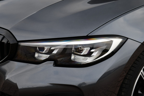 BMW 3 Serie Touring 320i M-Sport Shadow HiFi 19inch Camera NL-auto