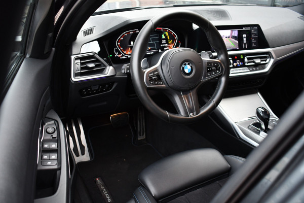 BMW 3 Serie Touring 320i M-Sport Shadow HiFi 19inch Camera NL-auto