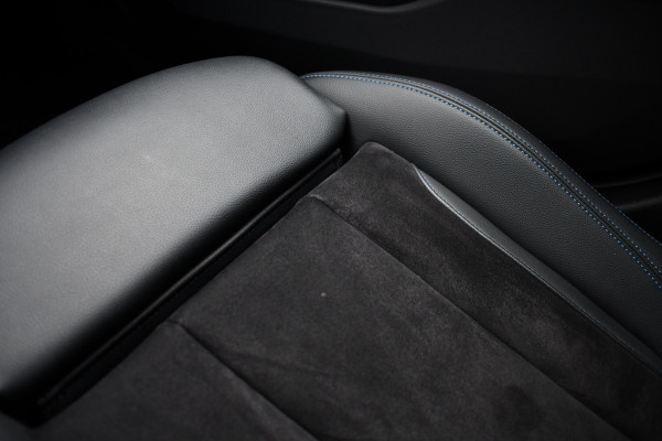 BMW 3 Serie Touring 320i M-Sport Shadow HiFi 19inch Camera NL-auto