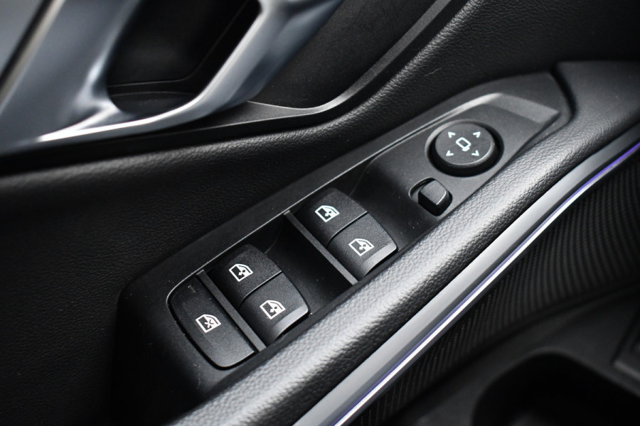 BMW 3 Serie Touring 320i M-Sport Shadow HiFi 19inch Camera NL-auto