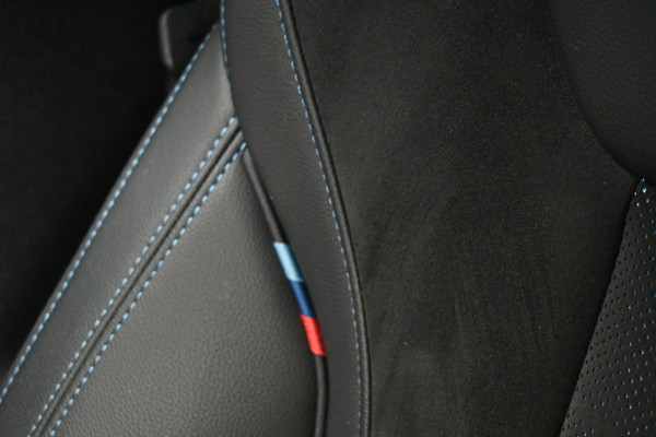 BMW 3 Serie Touring 320i M-Sport Shadow HiFi 19inch Camera NL-auto