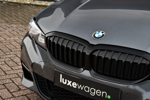 BMW 3 Serie Touring 320i M-Sport Shadow HiFi 19inch Camera NL-auto