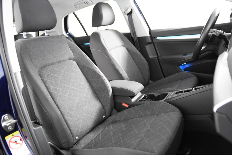 Volkswagen Golf 1.5 eTSI Life *1ste Eigenaar*Navigatie*Ambiente*Camera*