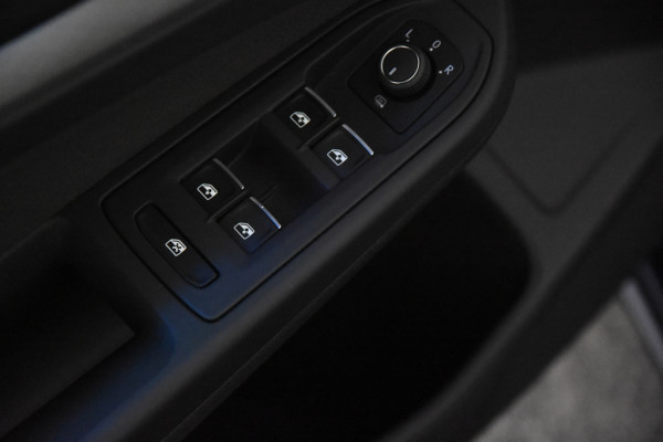 Volkswagen Golf 1.5 eTSI Life *1ste Eigenaar*Navigatie*Ambiente*Camera*