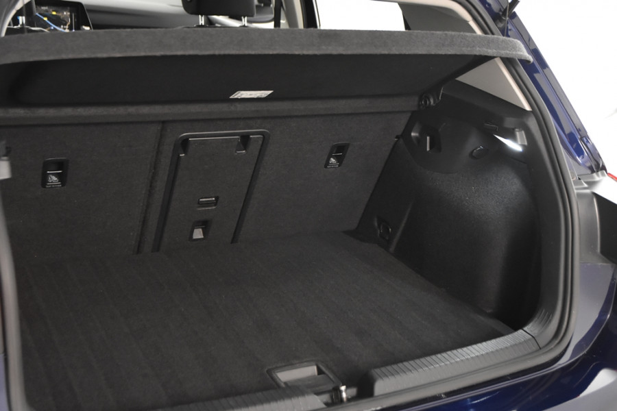 Volkswagen Golf 1.5 eTSI Life *1ste Eigenaar*Navigatie*Ambiente*Camera*