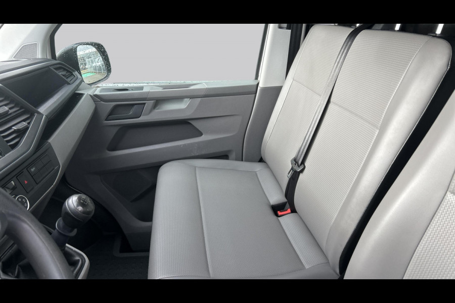 Volkswagen Transporter L1H1 2.0 TDI 110pk / Navigatie / App connect / Betimmering