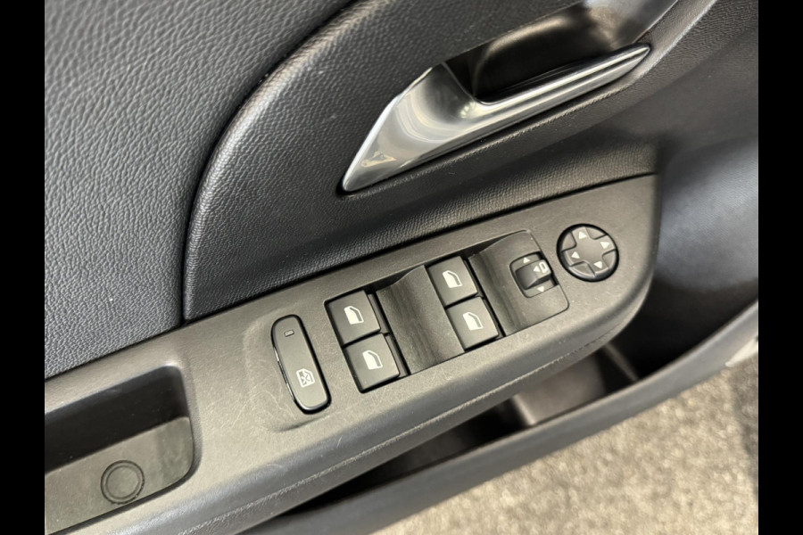 Opel Corsa 1.2 Turbo Hybrid 100pk GS Automaat Navigatie Apple Carplay/Android Auto Camera Parkeersensoren Cruise Control Dodehoek assistent Airco Lichtmetalen velgen Virtual Cockpit Getinte ramen