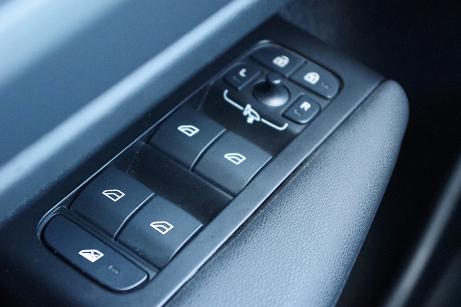 Volvo XC40 1.5 T5 262 PK Recharge R-Design PHEV, Winterpakket, Camera, LED, Cruise Control