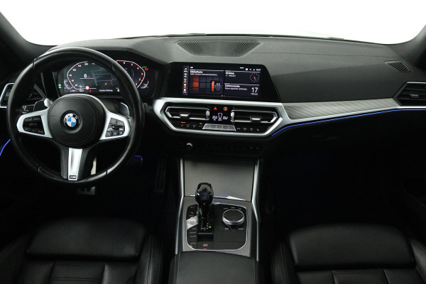 BMW 3-serie 330i High Executive Edition M-Pakket (PANORAMADAK, HEAD-UP, CAMERA, STOELVERWARMING, DEALER ONDERHOUDEN, NL-AUTO, NAP)